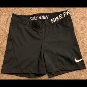 Nike women’s pro